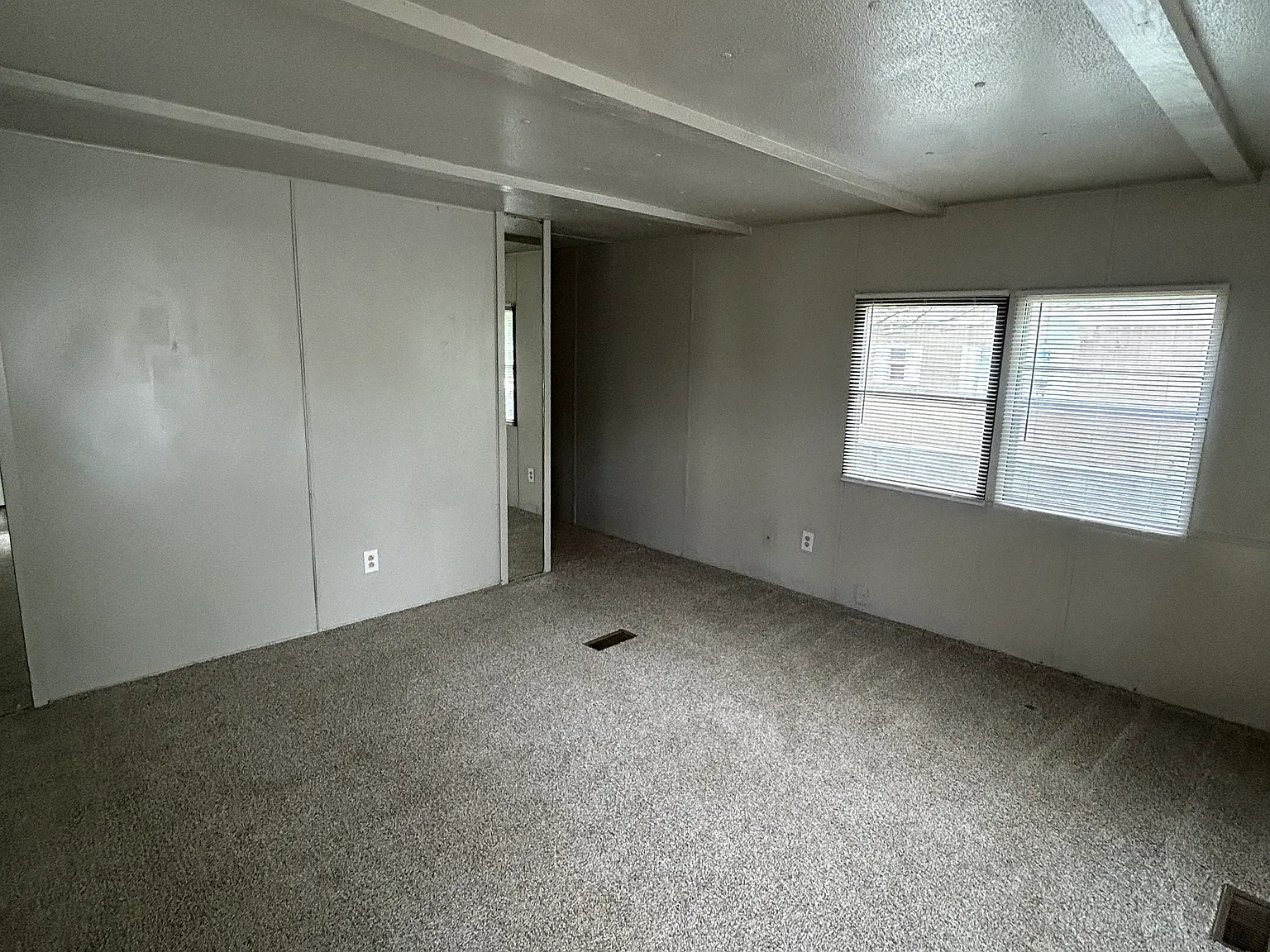 2 bed, 1100 sqft, $675 — Photo 3