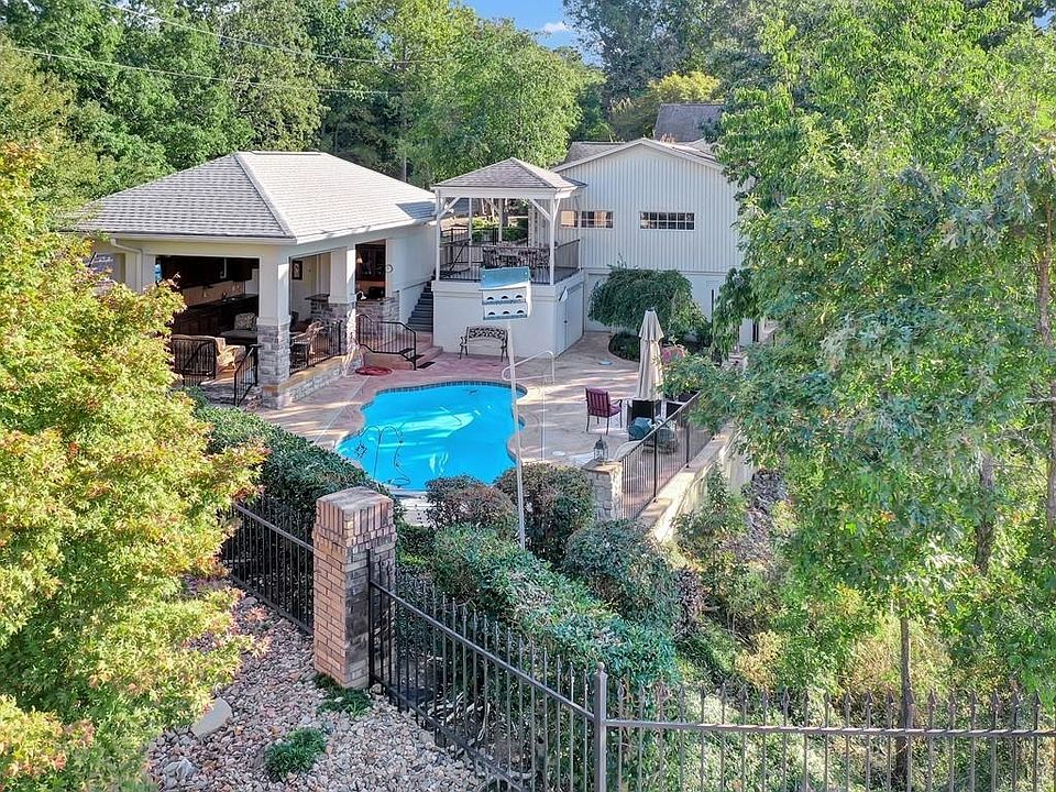 1st image of 345 Arlington Point