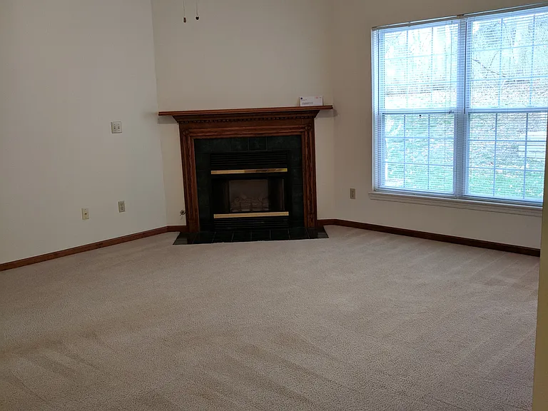 2807 Melody Ln — Photo 15