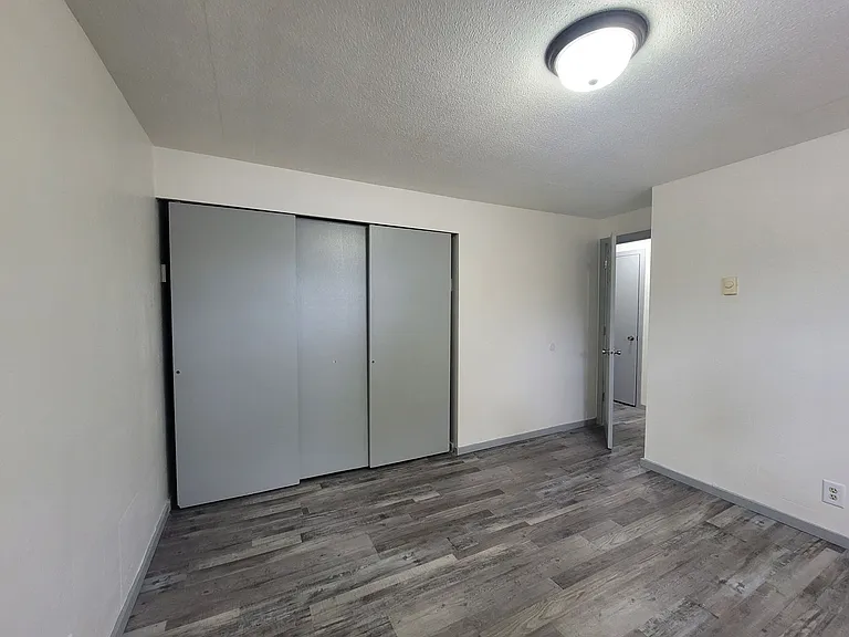 2785 Oak St — Photo 27