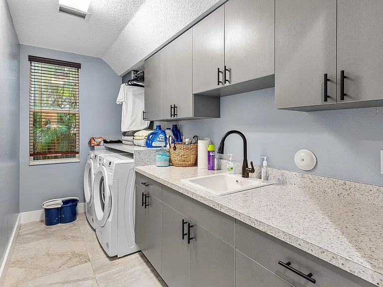 3486 Lago De Talavera — Photo 36
