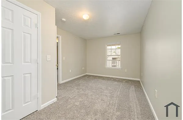 Building Photo - 9941 Brier Oak Pl