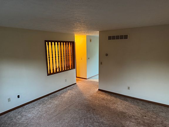 5th image of 1335 Frank Dr #1