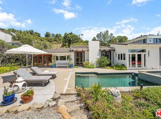 2529 Pesquera Dr, Los Angeles, CA 90049