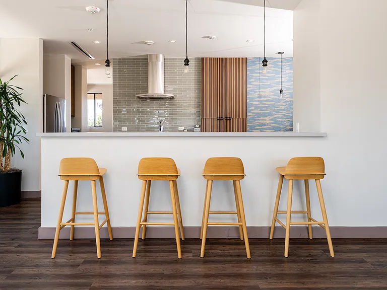 Tan Plaza Apartments — Photo 10