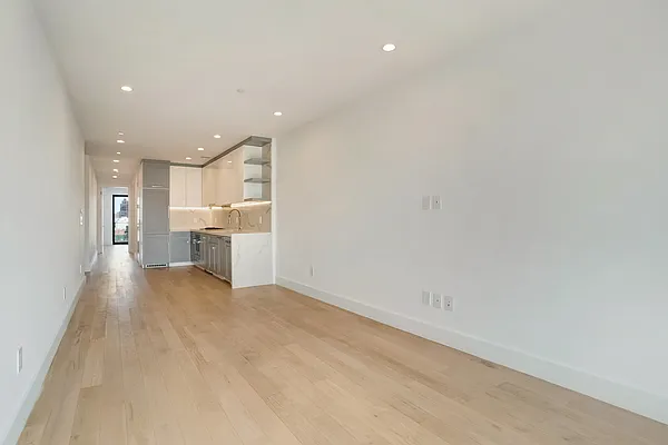 Rented by Bond New York | media 2