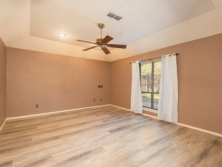 10319 Cimmaron Trl — Photo 22