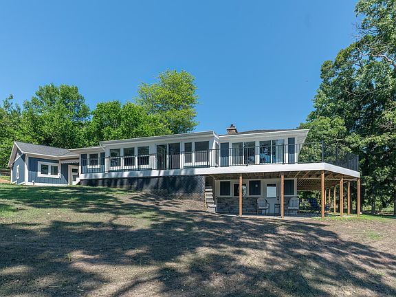 4th image of 1629 Forest Park Rd