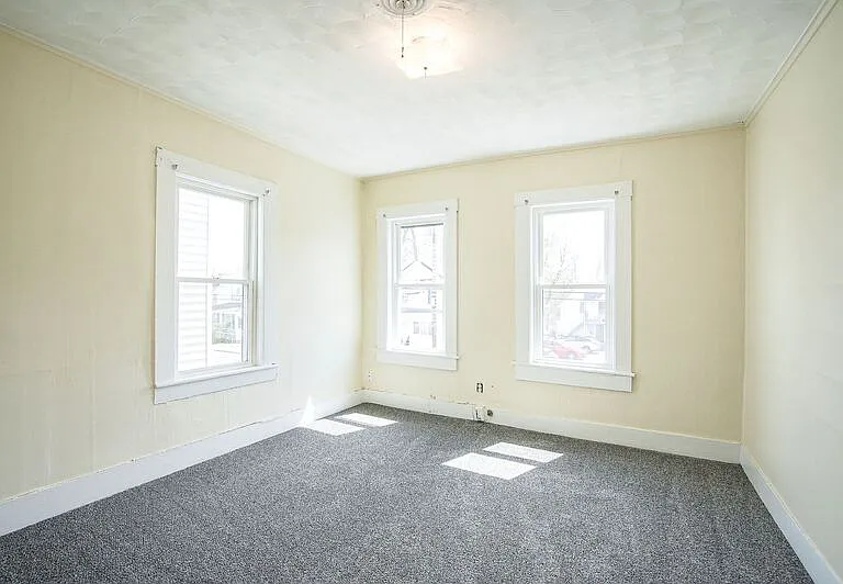 32 Joy St #2R — Photo 6