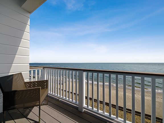 2101 Fairfield Beach Road