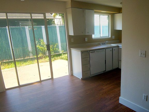 Kitchen Unit 2