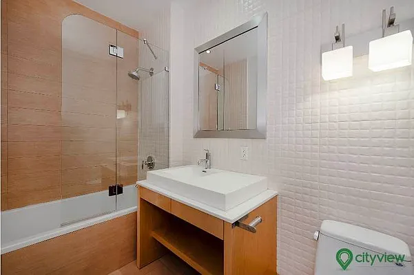 Rented by City View Living | media 8