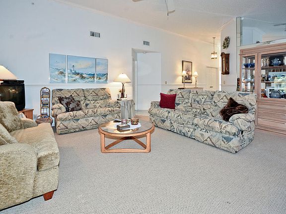 3rd image of 13285 Saint Tropez Cir