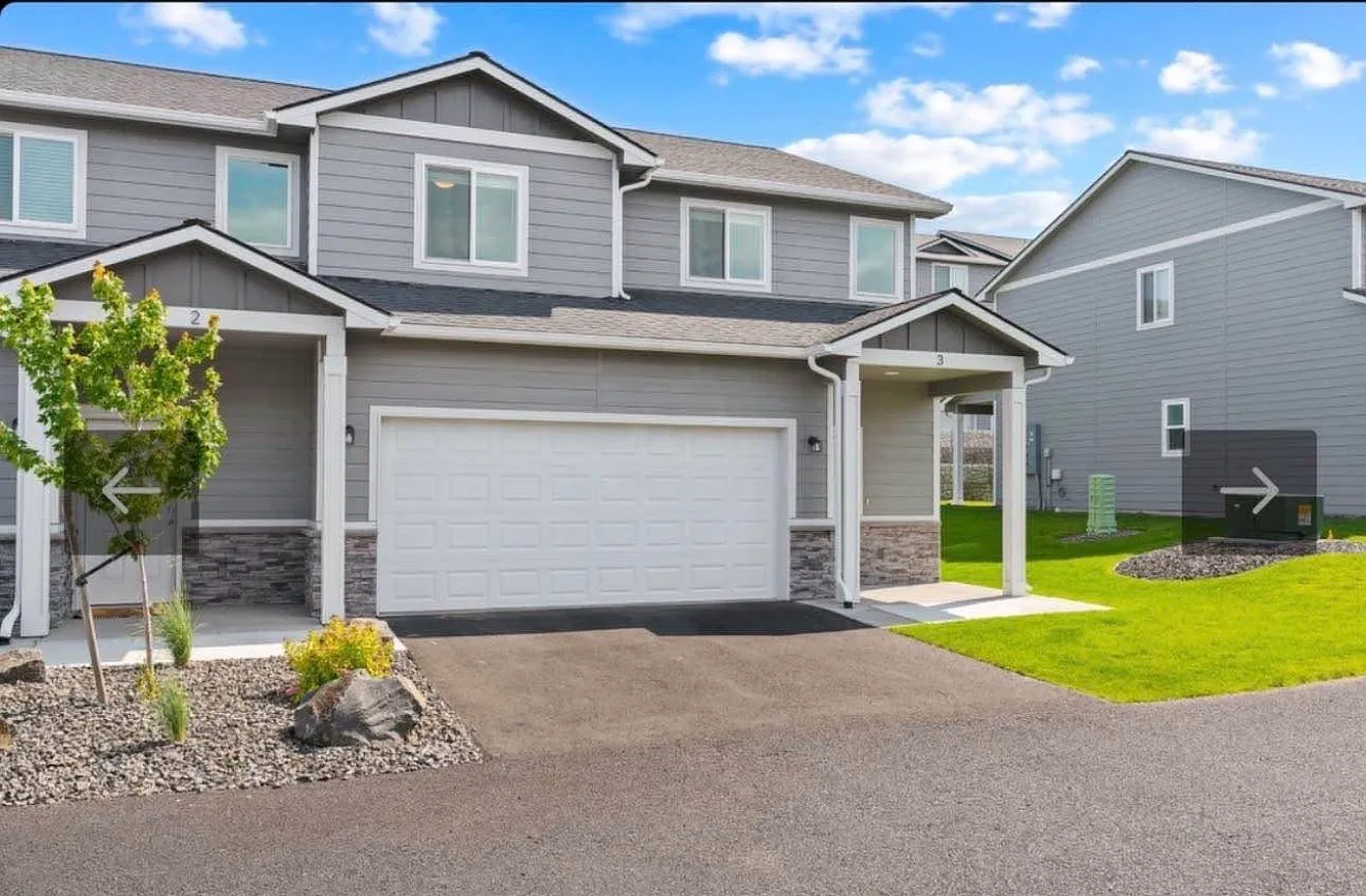 3 bed, 2.5 bath, $2,100 — Photo 1