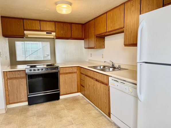 437 E 7th St APT C