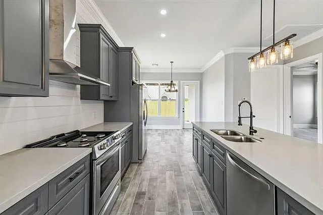 1308 N Sibley St — Photo 5