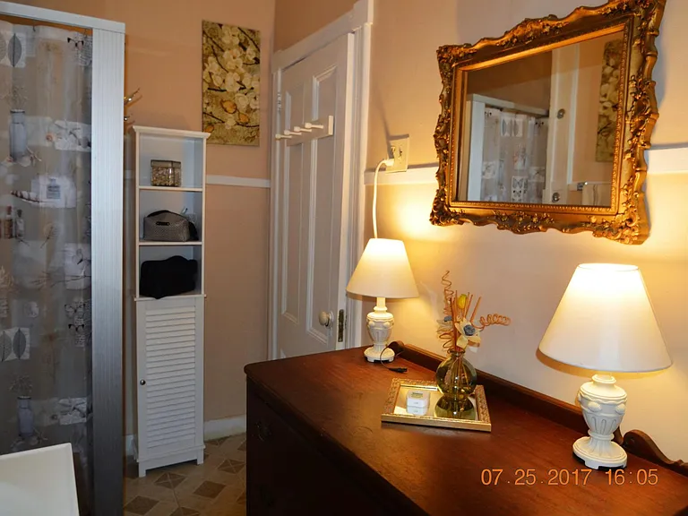 616 Thames St #3 — Photo 7