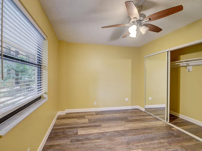890 N Federal Hwy #103 — Photo 33