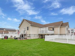 157 Suffolk Rd #1, Island Park, NY 11558