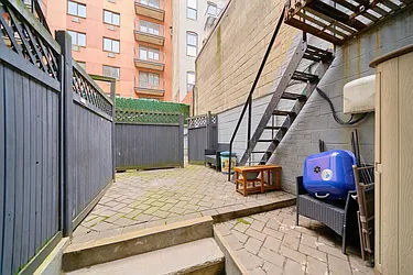 Rented by Living New York