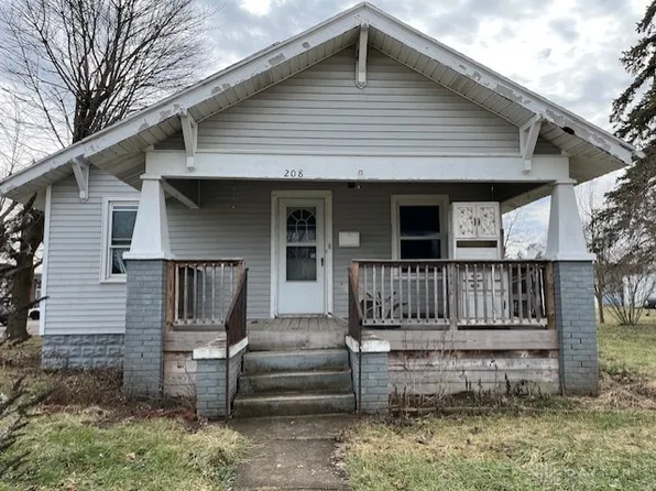 208 W Washington St, New Carlisle, OH 45344