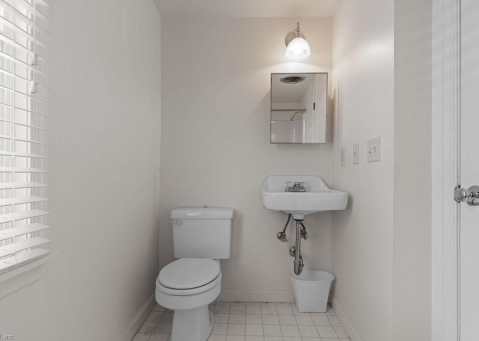 40th image of 15313 Broad St