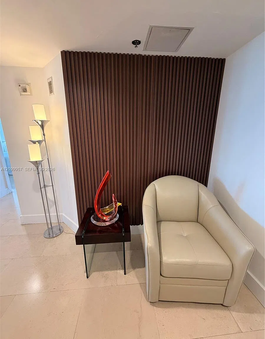 Key Colony No 2 Condo — Photo 2