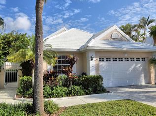 16 Brighton Ct, Palm Beach Gardens, FL 33418