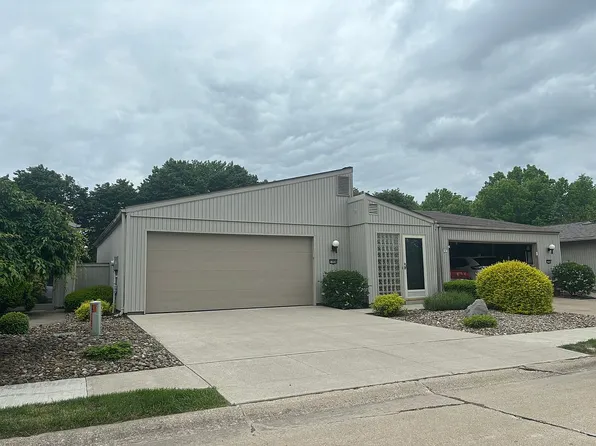 11036 Westwind Ct, Strongsville, OH 44136