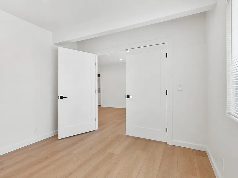 451 Normandie Pl #3 — Photo 3