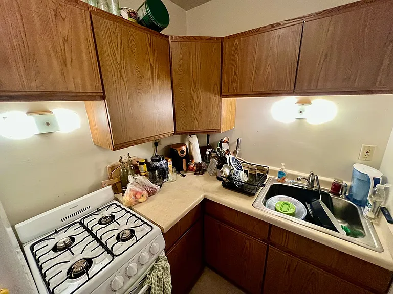 4474 N Oakland Ave — Photo 6