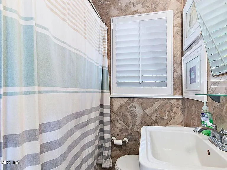 200 Walnut St #2 — Photo 19