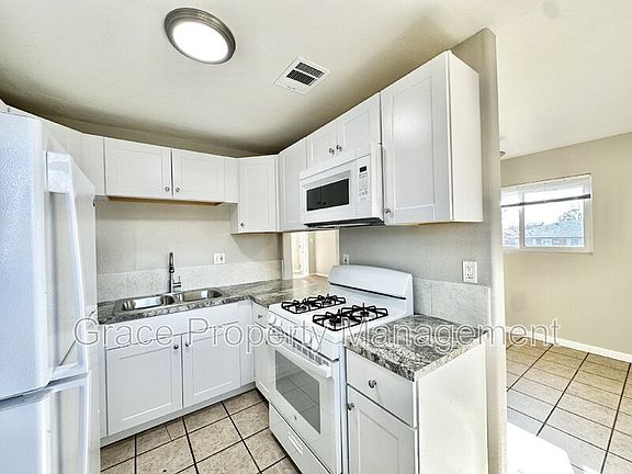 3rd image of 941 E 91st Ave