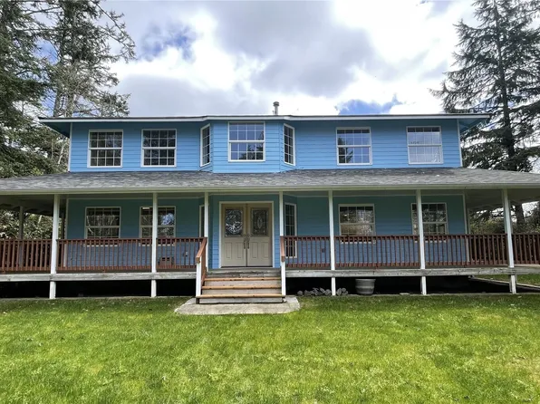 653 Sunset Avenue NE, Ocean Shores, WA 98569