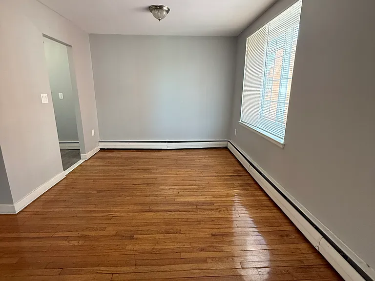 Garden Hill Apartments — Photo 7