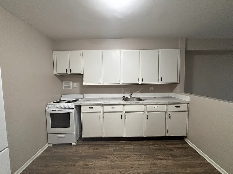 247 Durand St #7 — Photo 3
