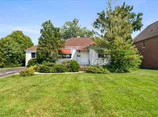 707 Pfingsten Rd, Glenview, IL 60025