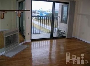 1518 Lake Park Blvd S APT 4A, Carolina Beach, NC 28428