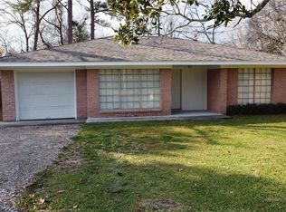 1613 Lakeland Dr, Liberty, TX 77575