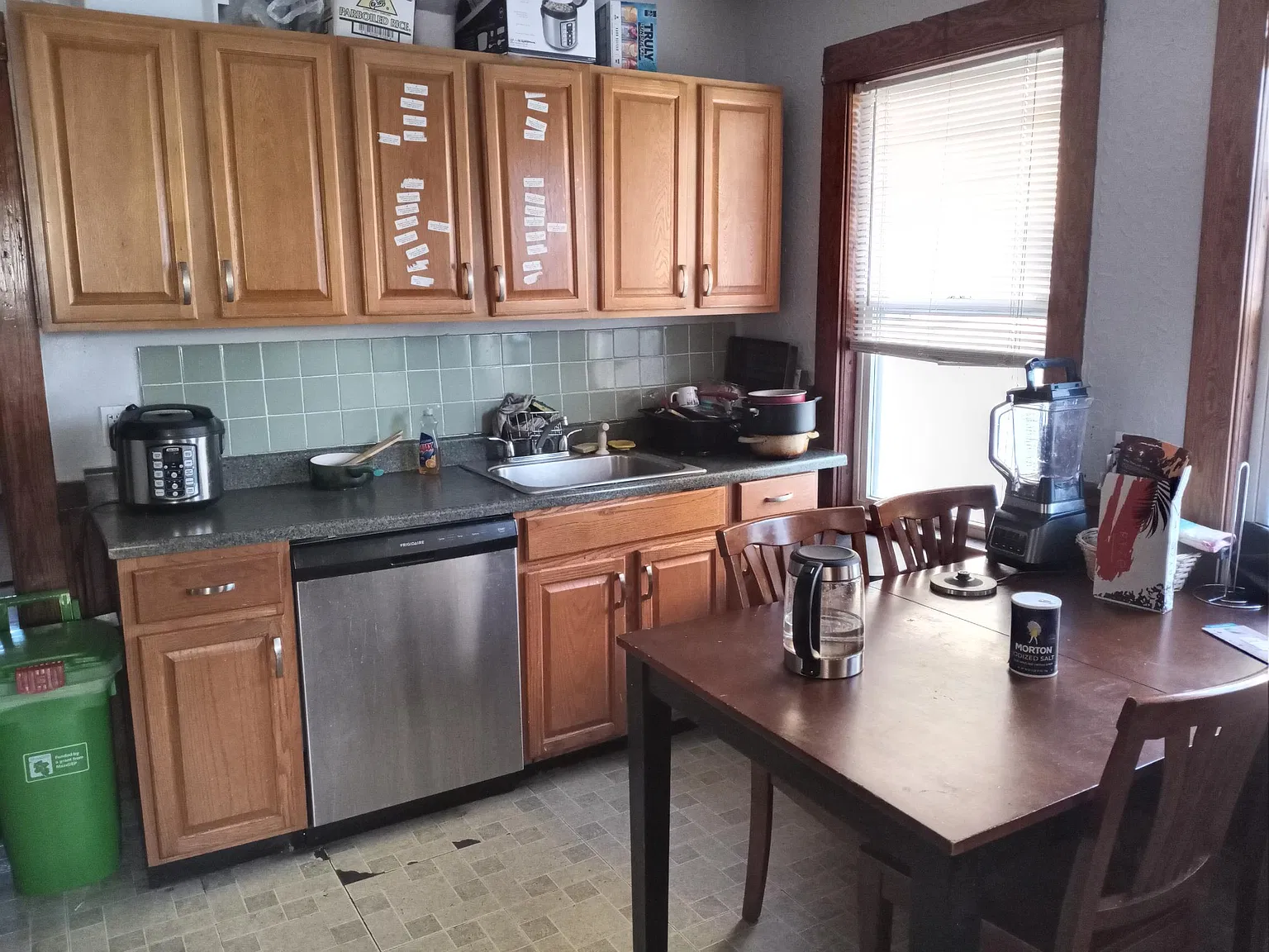 4 bed, 1200 sqft, $900 — Photo 4