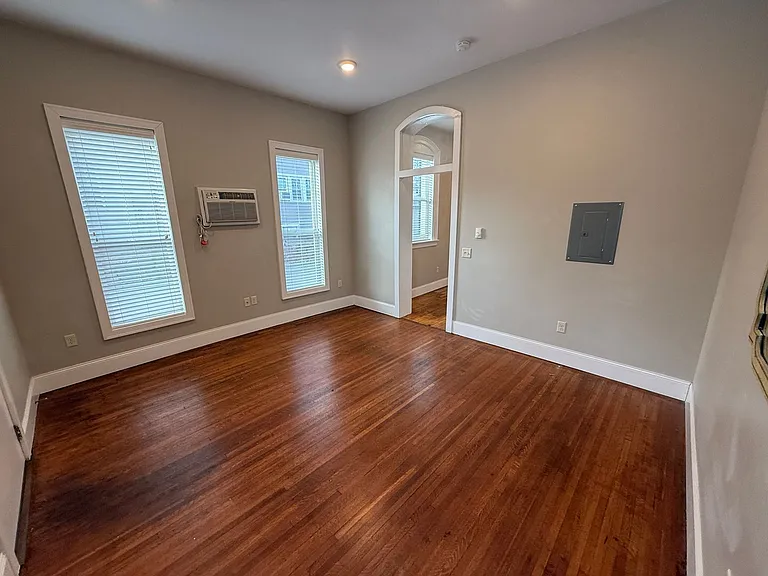 201 N Spring Ave #1-8 — Photo 9