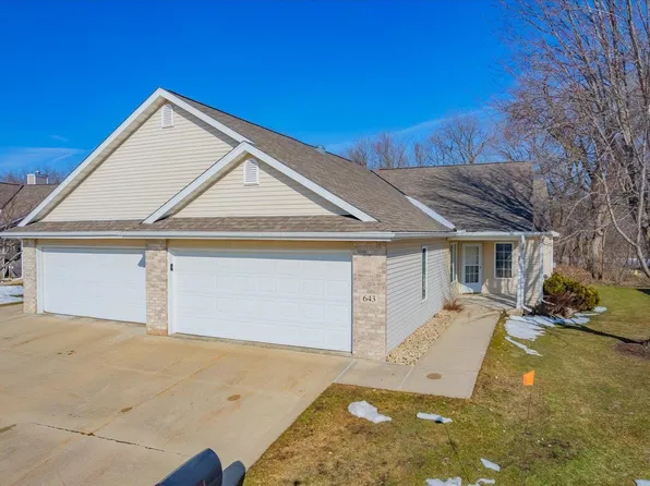 643 Springbrook Cir #40, Deforest, WI 53532