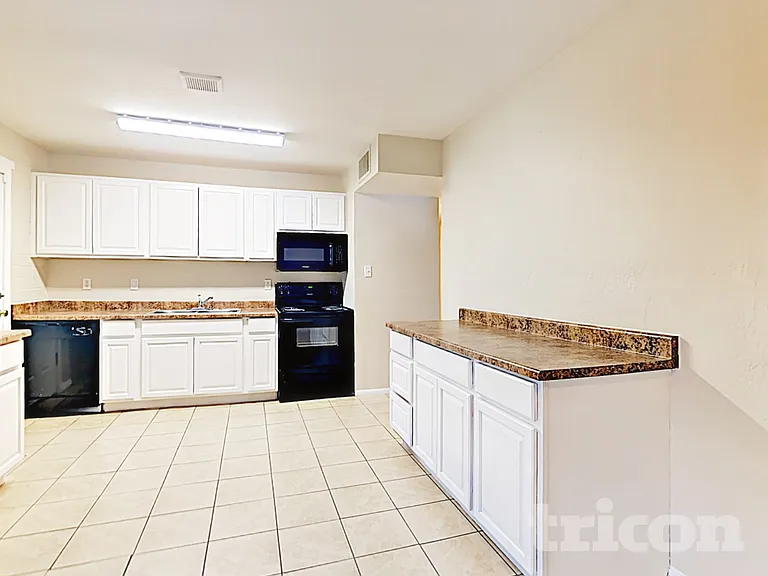 5024 W Krall St — Photo 6