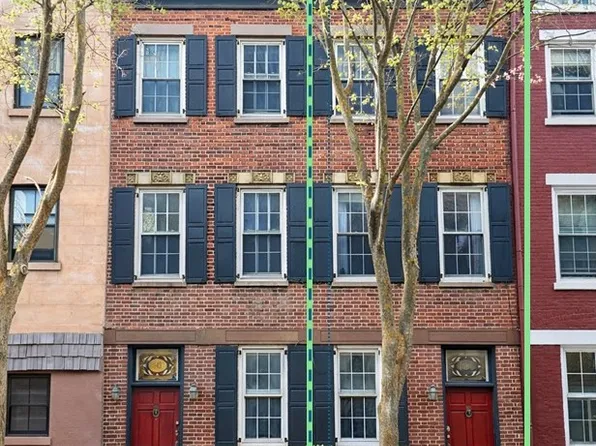 449 1/2 Hudson Street image 1 of 18