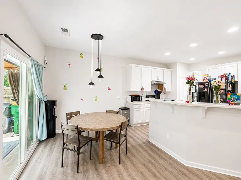 17323 Newlands Corner Ln — Photo 5