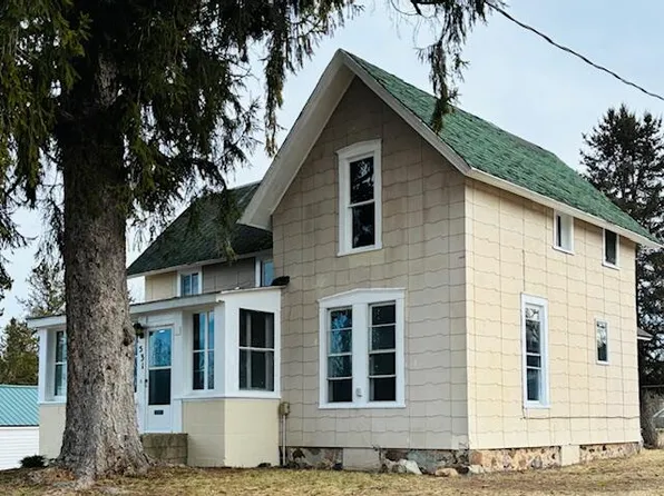 531 W Franklin Ave, Reed City, MI 49677