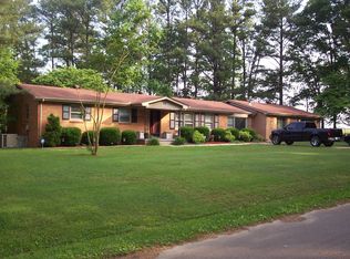 12 North Ln, Fayetteville, TN 37334