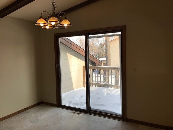 5th image of 10631 Kumquat St NW