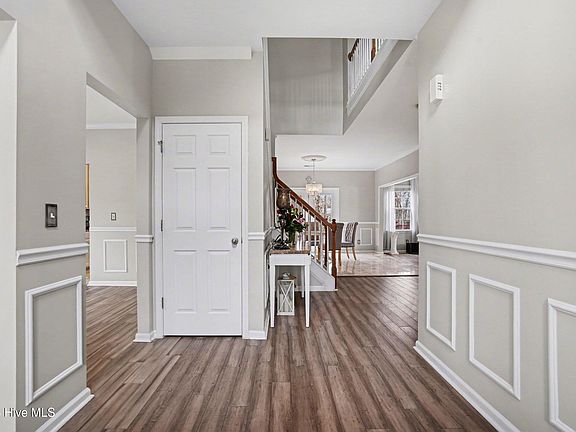 3rd image of 1229 Brecken Court