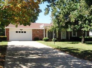 2871 N Stanton Ave, Fayetteville, AR 72703